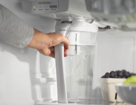 GE встраивает самозаполняемые кувшины для воды в свои новые холодильники