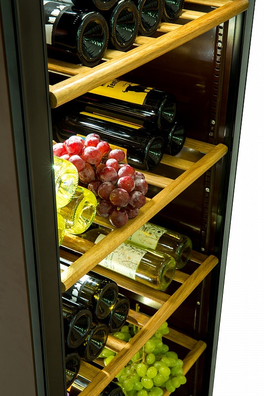 Шкафы POLAIR DW104 для вина